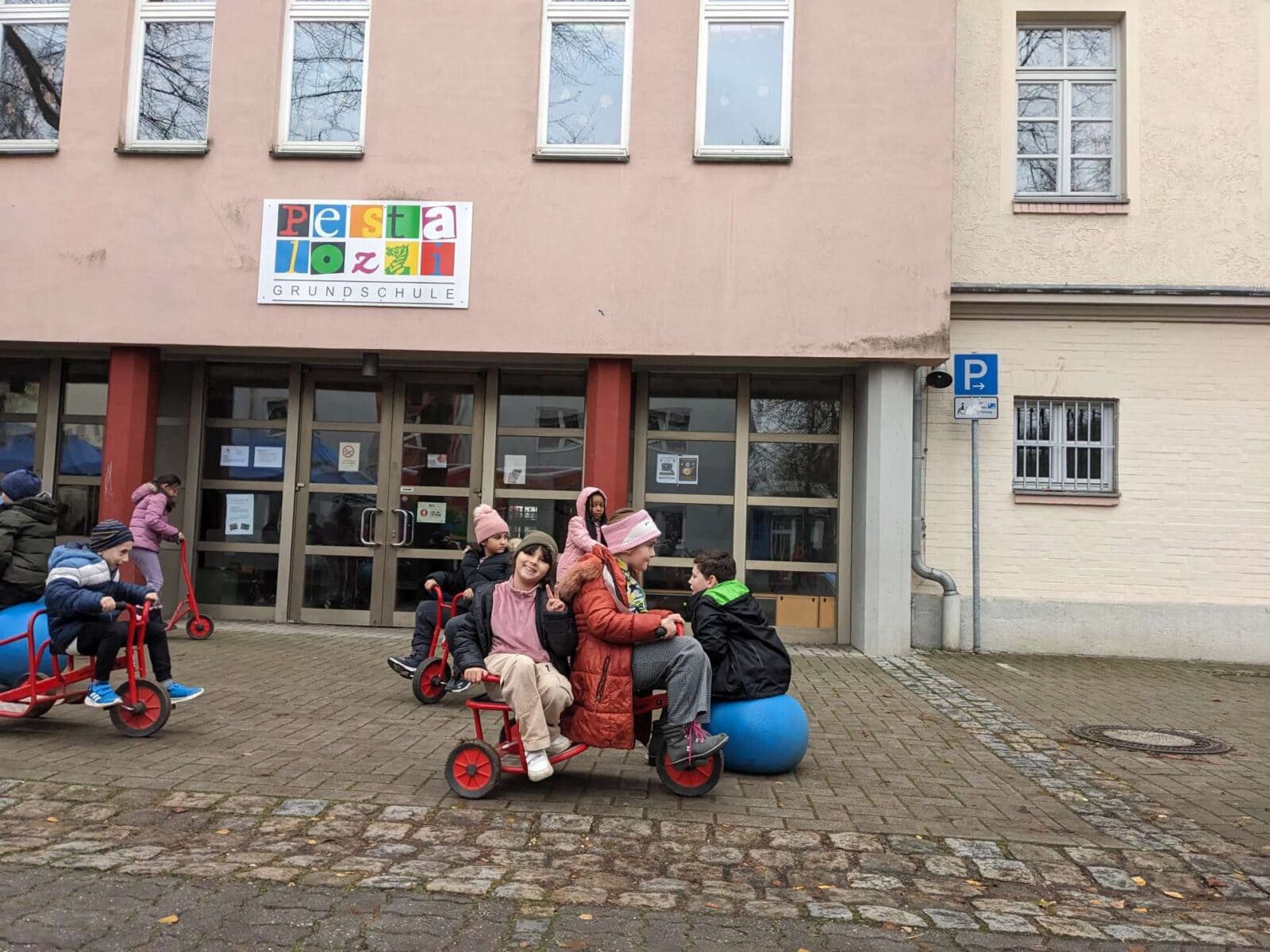 Pizzabus Pestalozzi Grundschule Regensburg